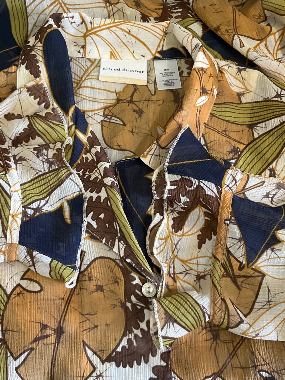Alfred Dunner Brown, gold and white leaf print  Button-Down top